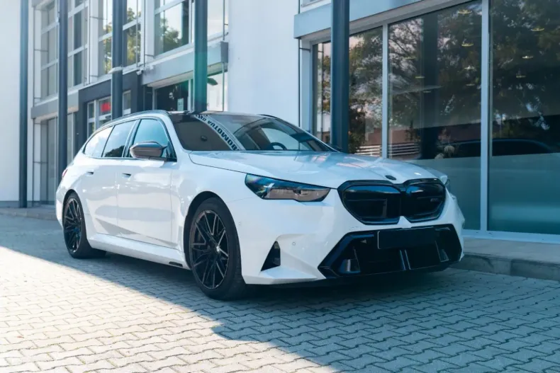 BMW M5 din 2025 cu 16.890 km - oferta BMW142869 - foto 3