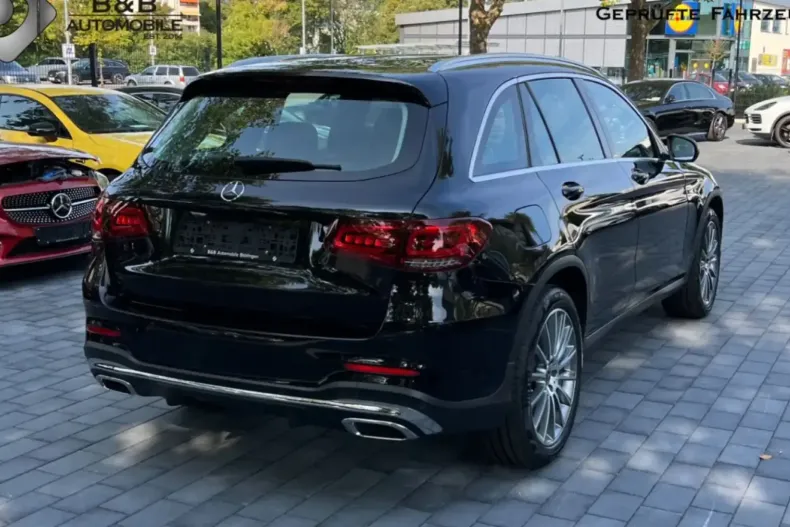 Mercedes-Benz GLC 400 din 2022 cu 56.500 km - oferta MER142870 - foto 4