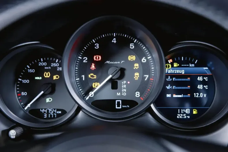 Porsche Macan din 2023 cu 42.800 km - oferta POR142871 - foto 31