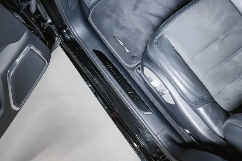 Porsche Macan din 2022 cu 45.900 km - oferta POR142873 - foto 26