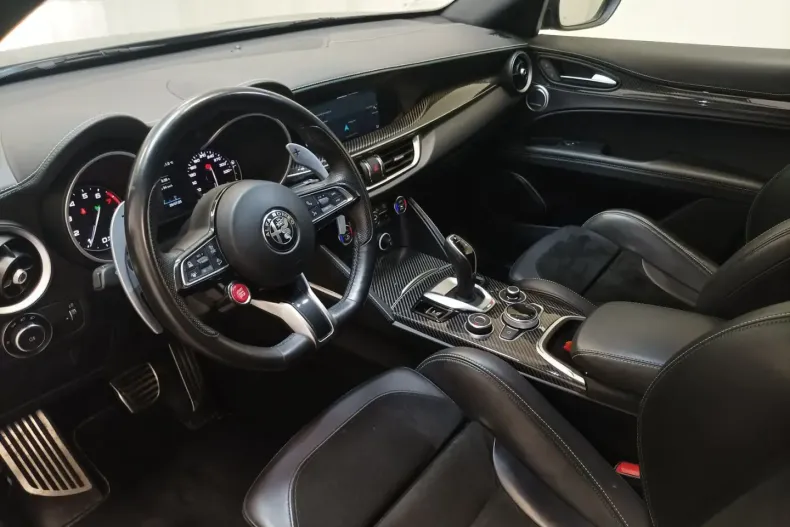 Alfa Romeo Stelvio din 2021 cu 72.509 km - oferta ALF142874 - foto 9