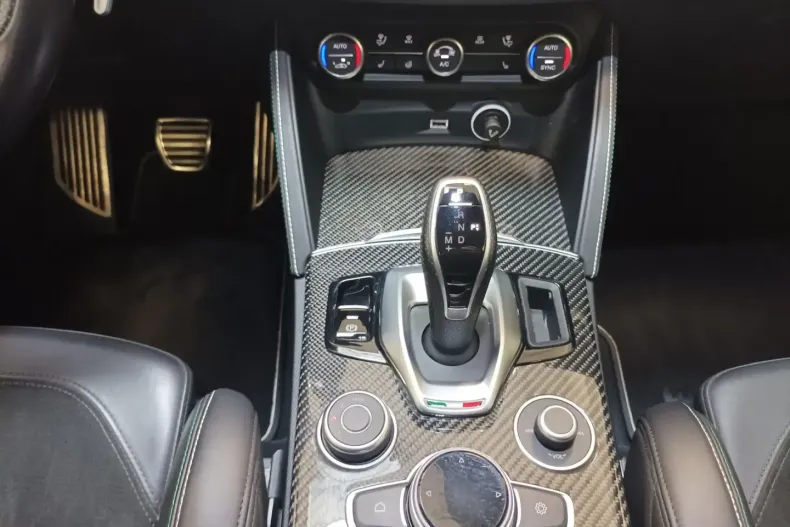 Alfa Romeo Stelvio din 2021 cu 72.509 km - oferta ALF142874 - foto 14