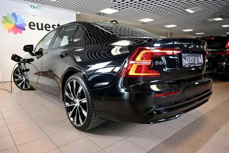 Volvo S60 din 2024 cu 22.000 km - oferta VOL142878 - foto 3