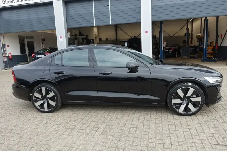 Volvo S60 din 2024 cu 19.950 km - oferta VOL142879 - foto 4