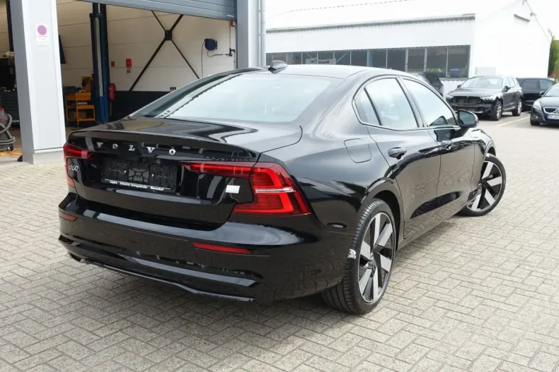 Volvo S60 din 2024 cu 19.950 km - oferta VOL142879 - foto 8