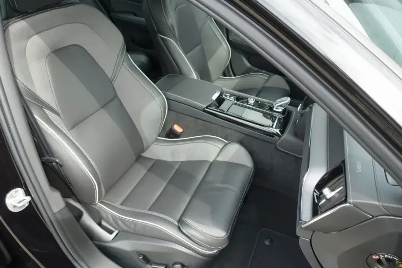 Volvo S60 din 2024 cu 19.950 km - oferta VOL142879 - foto 9