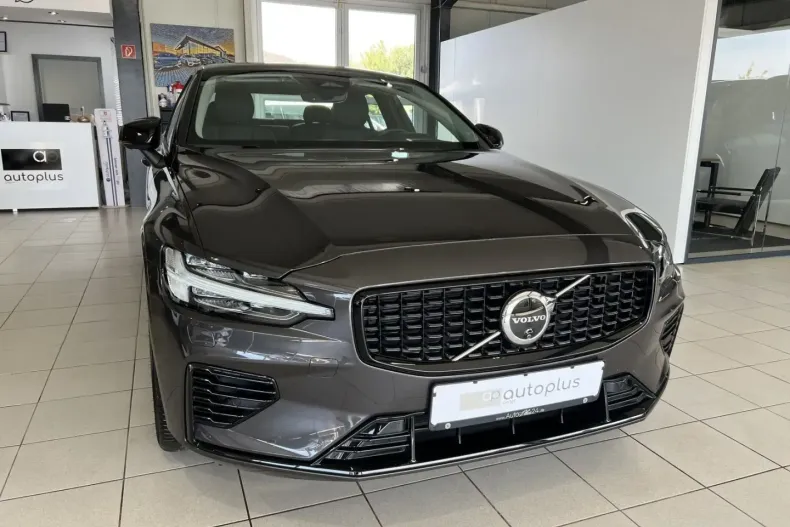 Volvo S60 din 2024 cu 22.369 km - oferta VOL142880 - foto 4
