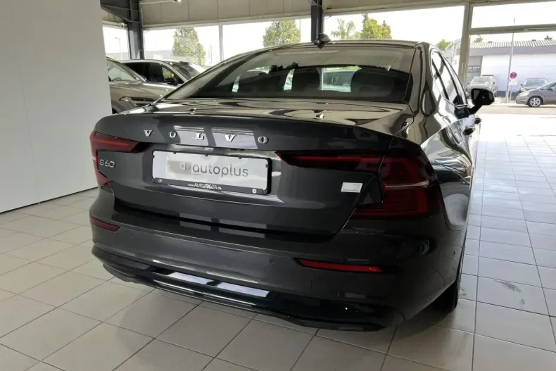 Volvo S60 din 2024 cu 22.369 km - oferta VOL142880 - foto 7