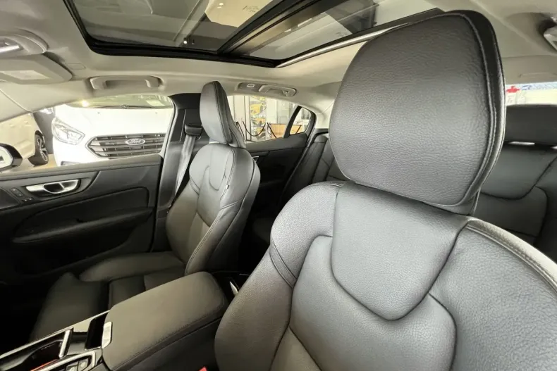 Volvo S60 din 2024 cu 22.369 km - oferta VOL142880 - foto 20