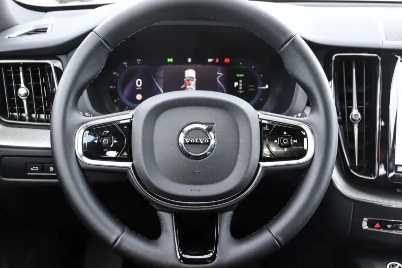 Volvo XC60 din 2024 cu 21.005 km - oferta VOL142884 - foto 6