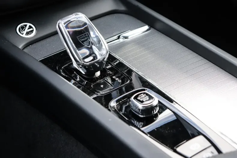 Volvo XC60 din 2024 cu 21.005 km - oferta VOL142884 - foto 11