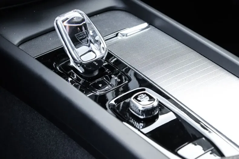 Volvo XC60 din 2024 cu 16.241 km - oferta VOL142885 - foto 12