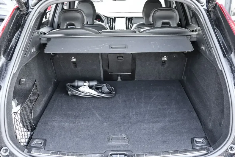 Volvo XC60 din 2024 cu 16.241 km - oferta VOL142885 - foto 15