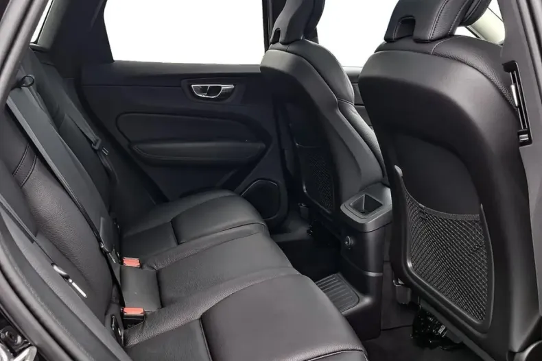 Volvo XC60 din 2024 cu 26.105 km - oferta VOL142888 - foto 9