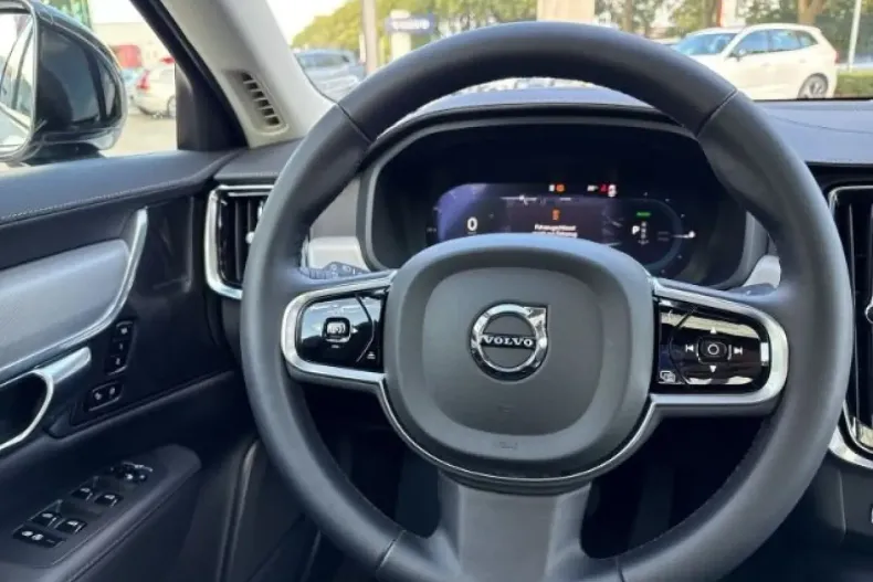 Volvo S90 din 2025 cu 25.797 km - oferta VOL142892 - foto 14