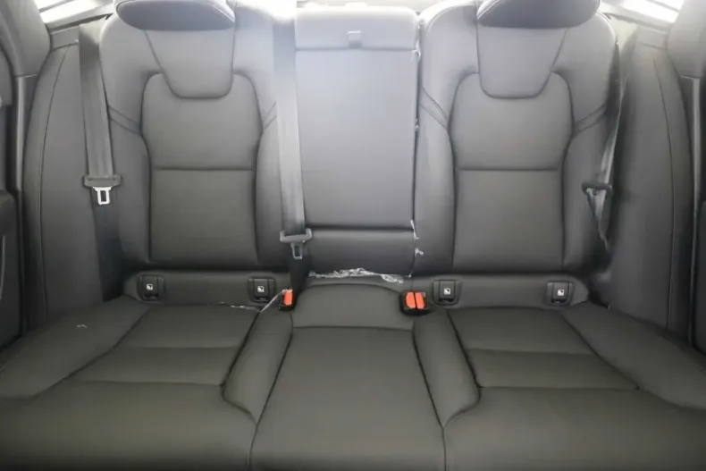 Volvo S90 din 2024 cu 24.900 km - oferta VOL142894 - foto 4