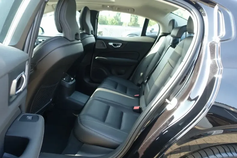 Volvo S60 din 2024 cu 27.050 km - oferta VOL142895 - foto 9