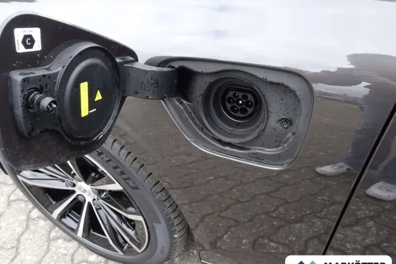 Volvo S60 din 2024 cu 23.667 km - oferta VOL142897 - foto 19