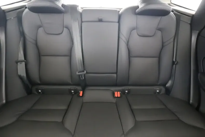 Volvo XC60 din 2024 cu 25.000 km - oferta VOL142899 - foto 11