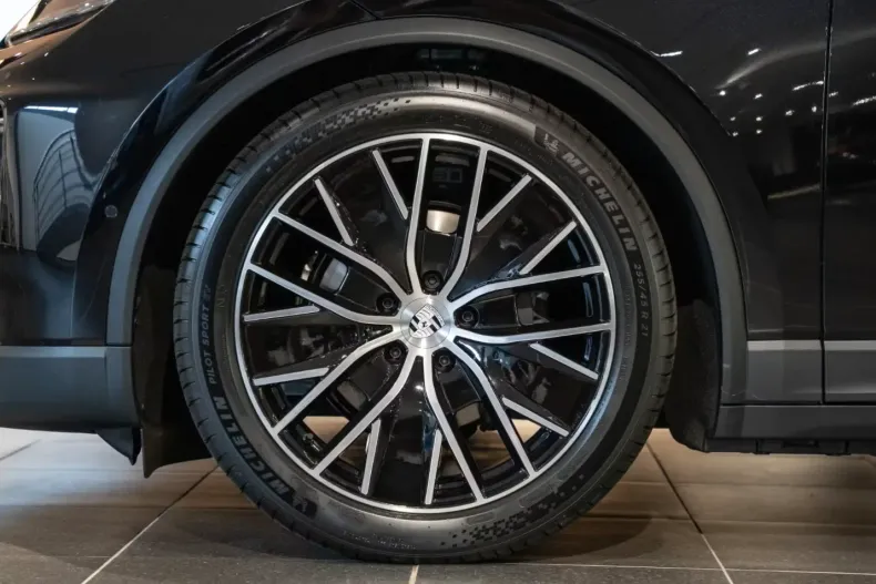 Porsche Macan din 2025 cu 10.900 km - oferta POR142900 - foto 3