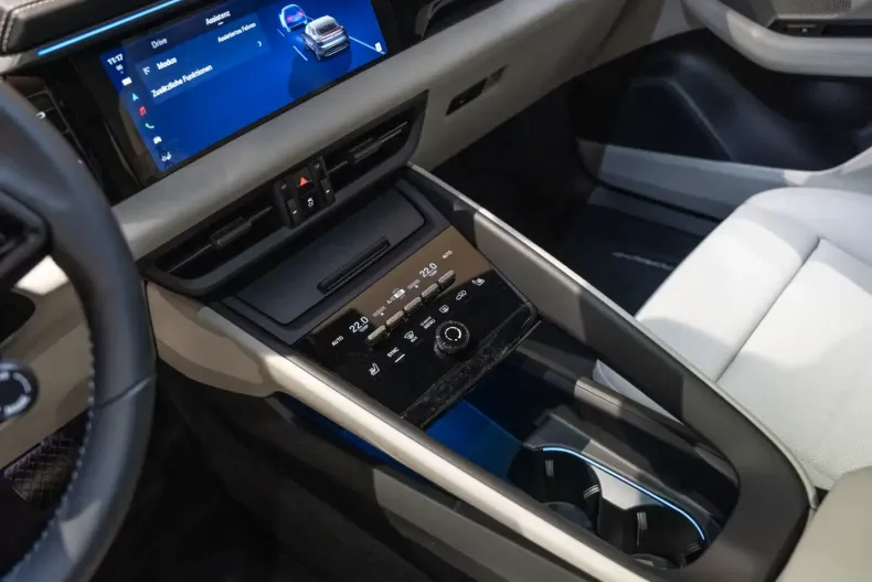 Porsche Macan din 2025 cu 10.900 km - oferta POR142900 - foto 6