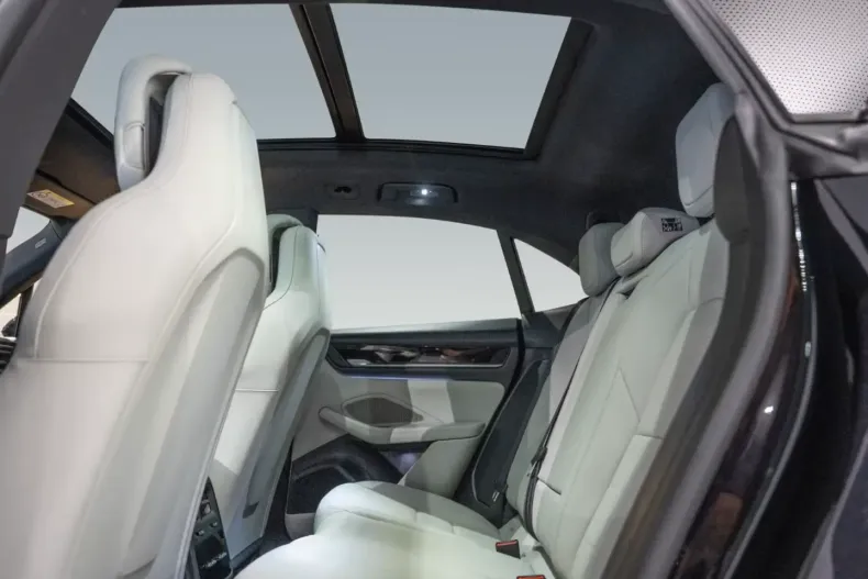 Porsche Macan din 2025 cu 10.900 km - oferta POR142900 - foto 8