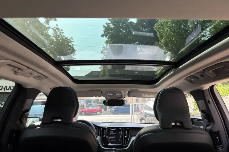 Volvo XC60 din 2024 cu 26.609 km - oferta VOL142904 - foto 10