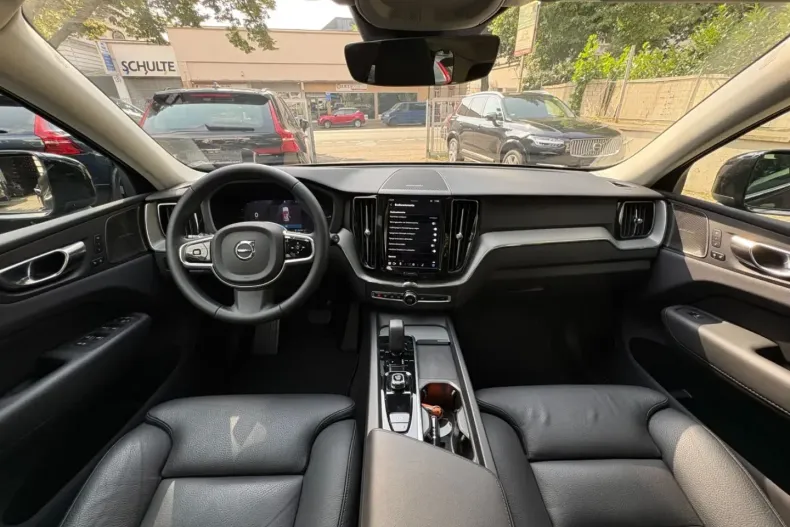 Volvo XC60 din 2024 cu 26.609 km - oferta VOL142904 - foto 14