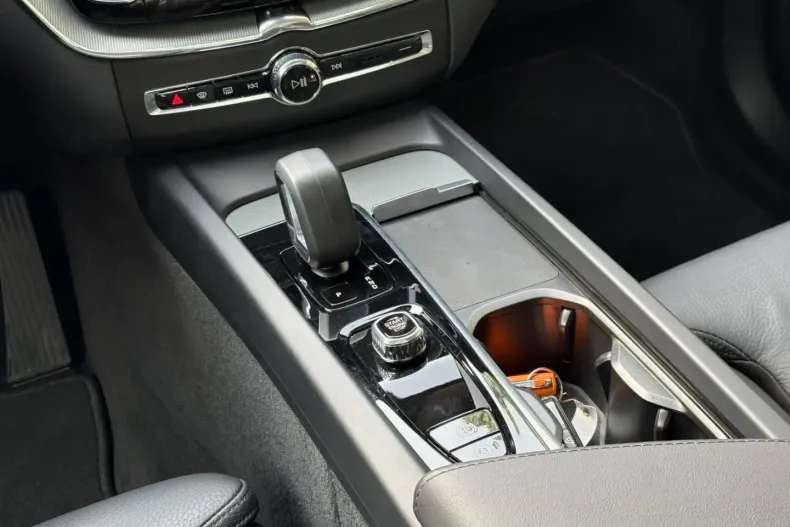 Volvo XC60 din 2024 cu 26.609 km - oferta VOL142904 - foto 15