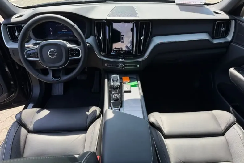 Volvo XC60 din 2024 cu 27.421 km - oferta VOL142908 - foto 8
