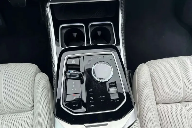 BMW M760 din 2025 cu 9.400 km - oferta BMW142911 - foto 12