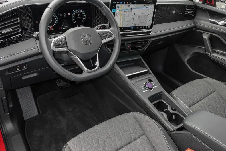 Volkswagen Tiguan din 2024 cu 14.396 km - oferta VOL142916 - foto 8