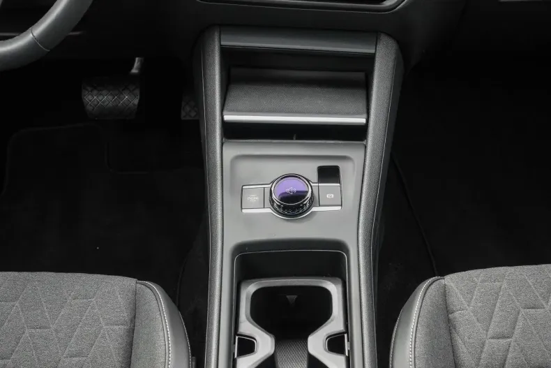 Volkswagen Tiguan din 2024 cu 14.396 km - oferta VOL142916 - foto 12