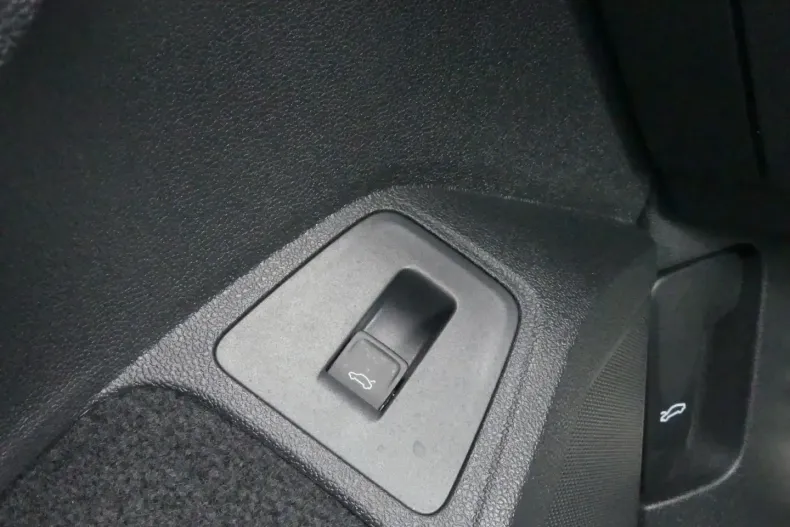 Volkswagen Tiguan din 2020 cu 35.002 km - oferta VOL142917 - foto 26