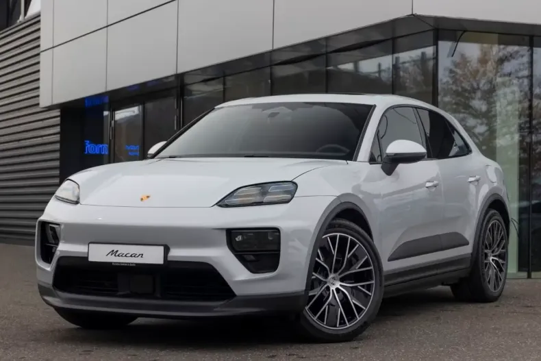 Porsche Macan din 2025 cu 3.900 km - oferta POR142921 - foto 1