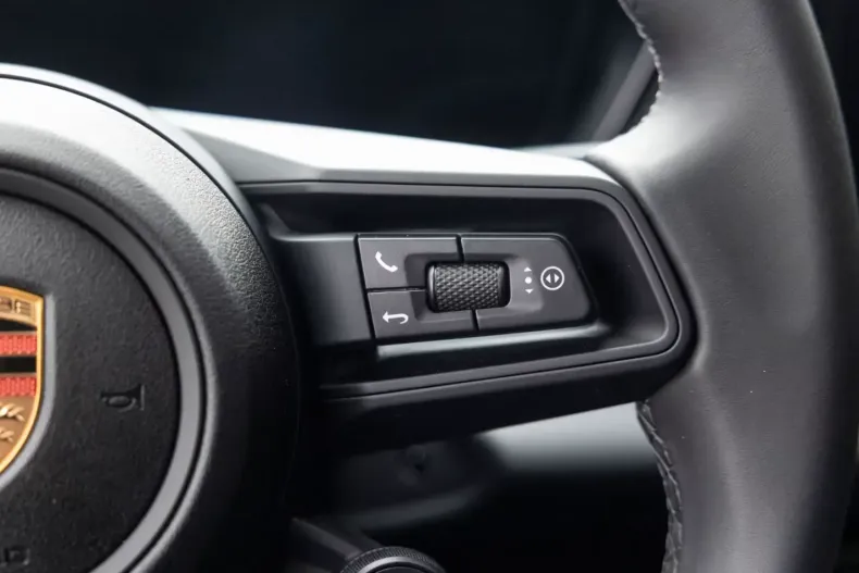 Porsche Macan din 2025 cu 3.900 km - oferta POR142921 - foto 4