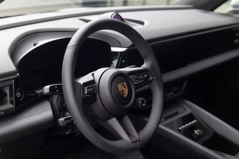 Porsche Macan din 2025 cu 3.900 km - oferta POR142921 - foto 6