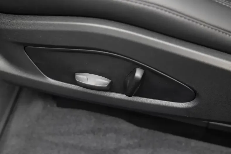 Porsche Macan din 2025 cu 3.900 km - oferta POR142921 - foto 10