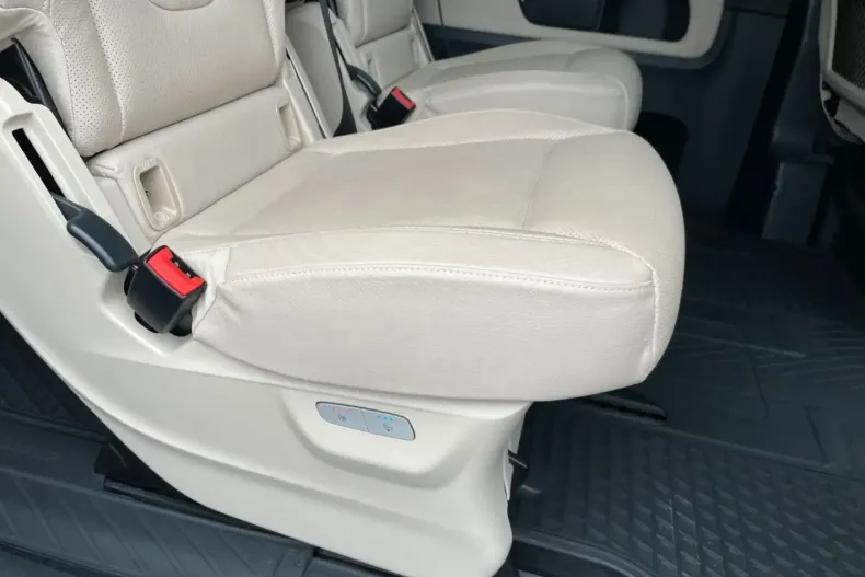 Mercedes-Benz V 300 din 2022 cu 69.990 km - oferta MER142941 - foto 9