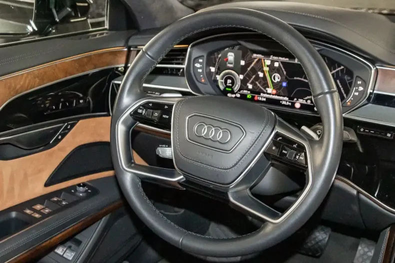 Audi A8 din 2022 cu 69.996 km - oferta AUD142974 - foto 12