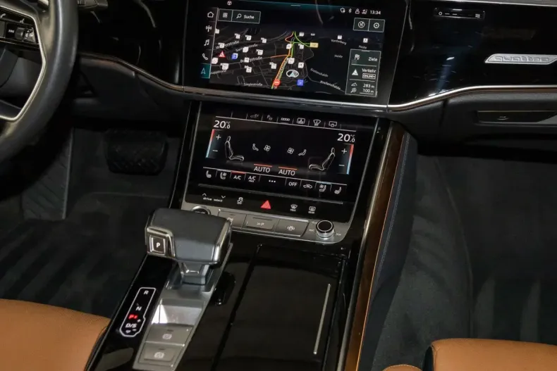 Audi A8 din 2022 cu 69.996 km - oferta AUD142974 - foto 13