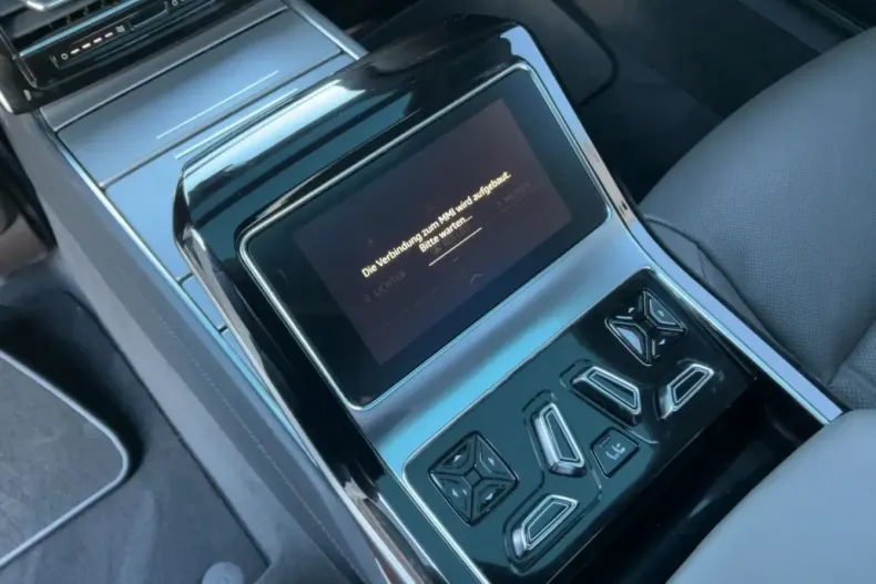 Audi A8 din 2023 cu 39.828 km - oferta AUD142975 - foto 23