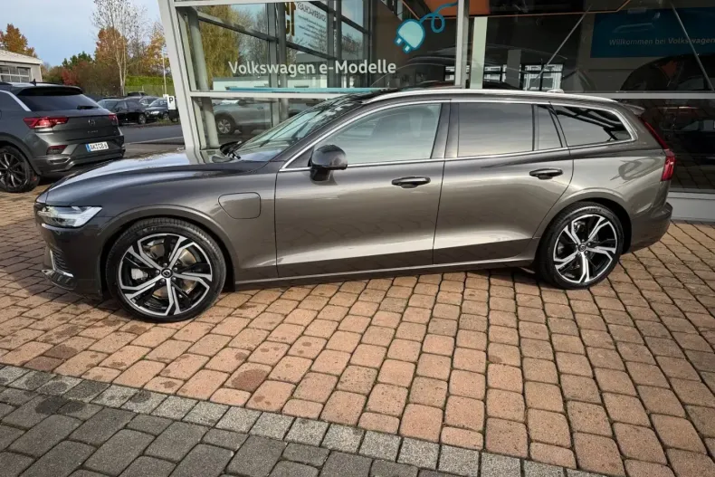 Volvo V60 din 2022 cu 72.340 km - oferta VOL142979 - foto 3