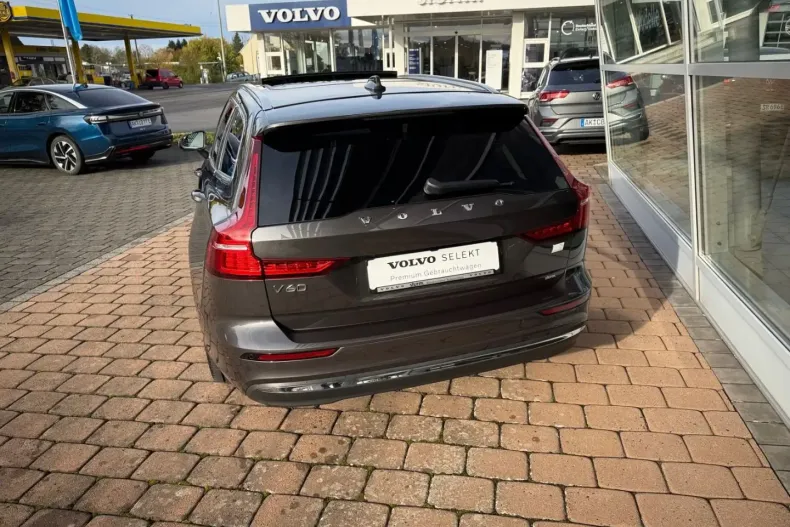 Volvo V60 din 2022 cu 72.340 km - oferta VOL142979 - foto 4