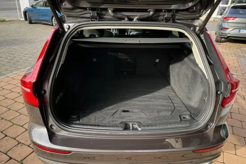 Volvo V60 din 2022 cu 72.340 km - oferta VOL142979 - foto 7