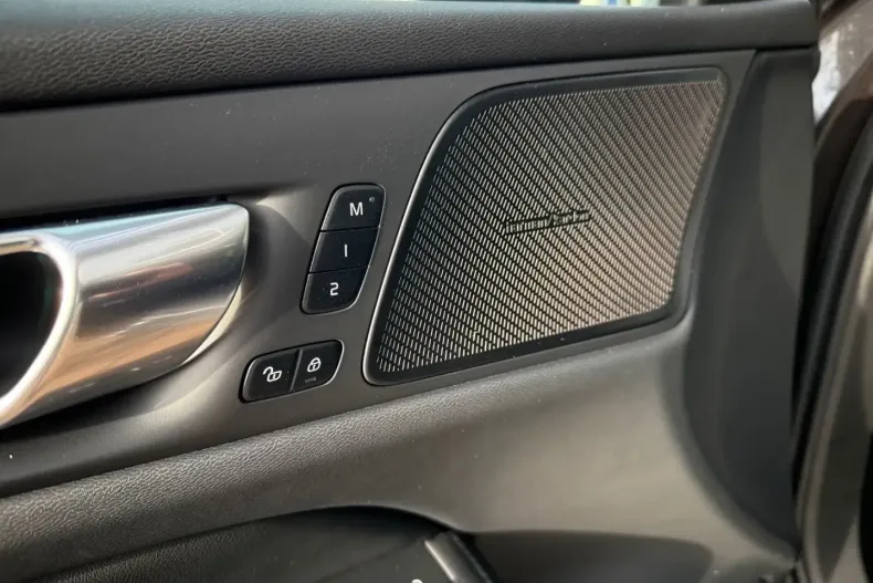 Volvo V60 din 2022 cu 72.340 km - oferta VOL142979 - foto 12