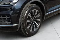 Volkswagen Touareg din 2022 cu 64.688 km - oferta VOL142987 - foto 4