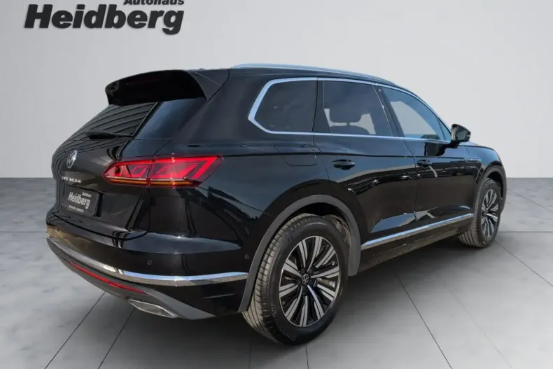 Volkswagen Touareg din 2022 cu 64.688 km - oferta VOL142987 - foto 9