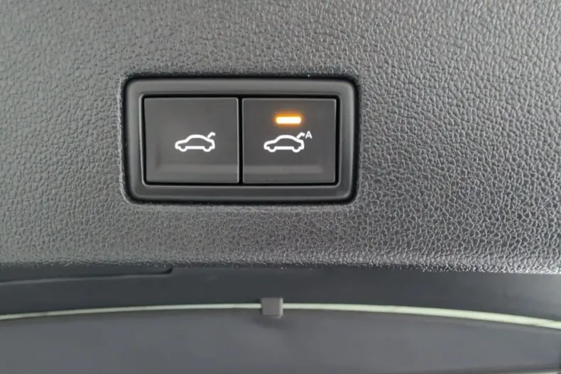 Volkswagen Touareg din 2022 cu 64.688 km - oferta VOL142987 - foto 12