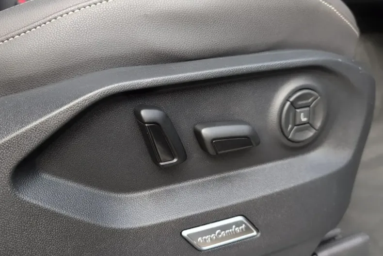 Volkswagen Touareg din 2022 cu 64.688 km - oferta VOL142987 - foto 22